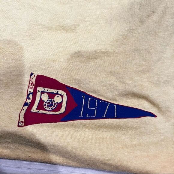 Walt Disney World Reversible Blue Yellow 1971 Mickey Graphic Tee Men’s Medium - Picture 6 of 6